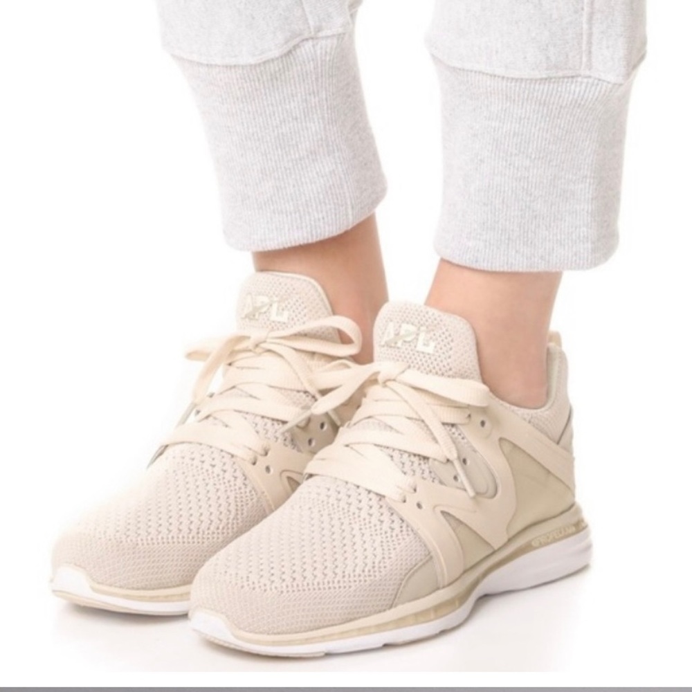 APL Ascend Shoe